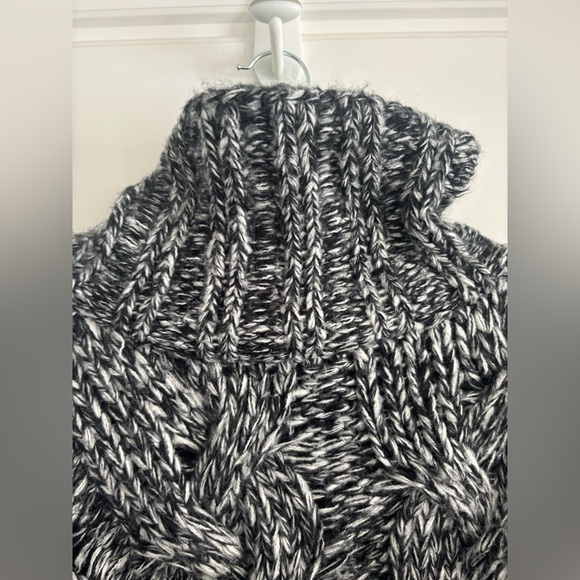 NWT Zara Chunky Knit Sweater Cable knit Mock neck Boxy Salt & Pepper Grey M​​ - Picture 7 of 9